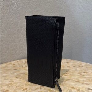 Black Aligator skin Textured Wallet with Zipper